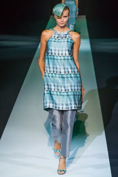 Look 18